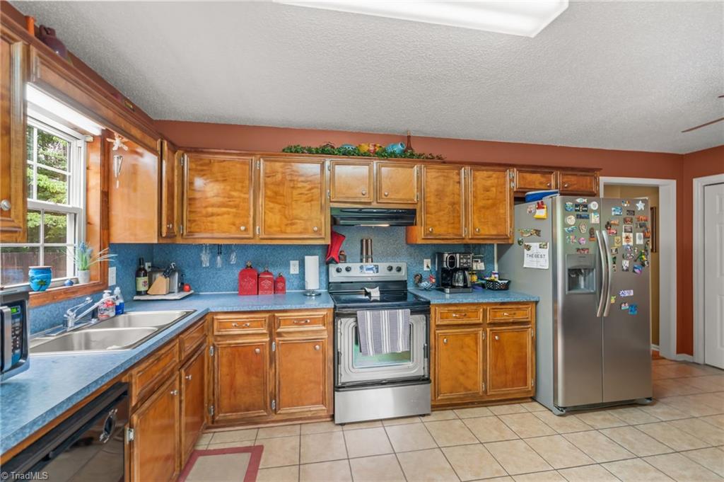 143 Shimmer Drive Property Photo 14