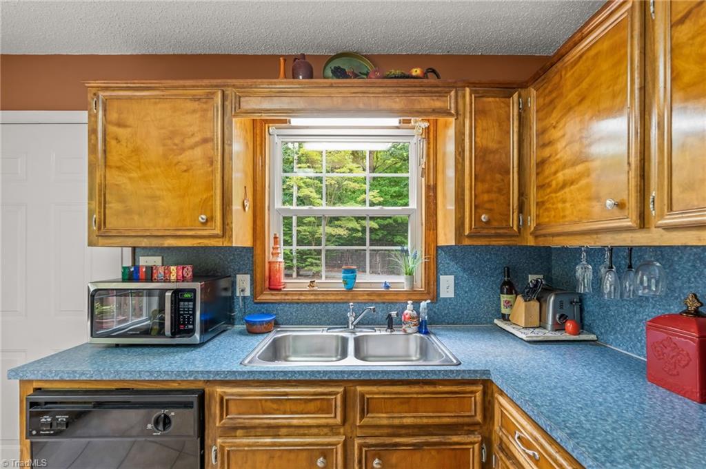 143 Shimmer Drive Property Photo 16