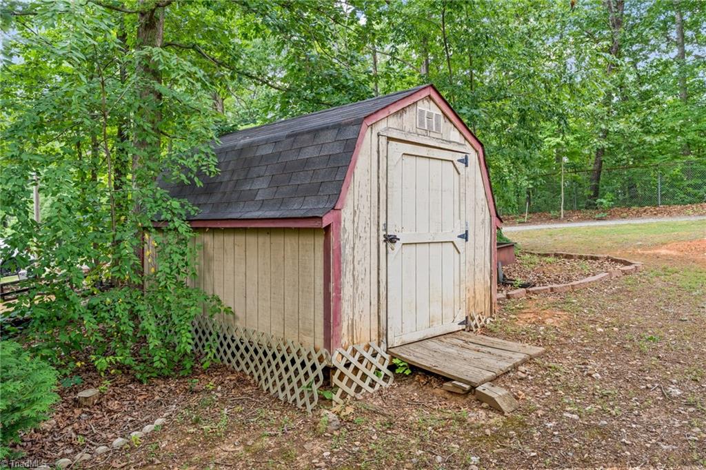 143 Shimmer Drive Property Photo 35