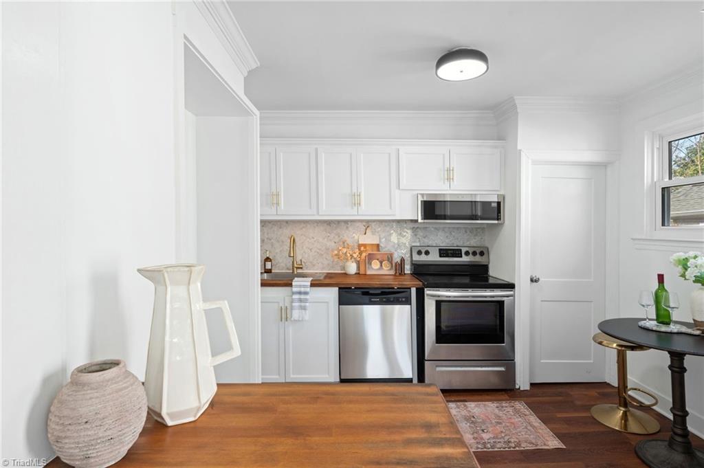 4 Elliott Drive Property Photo 16