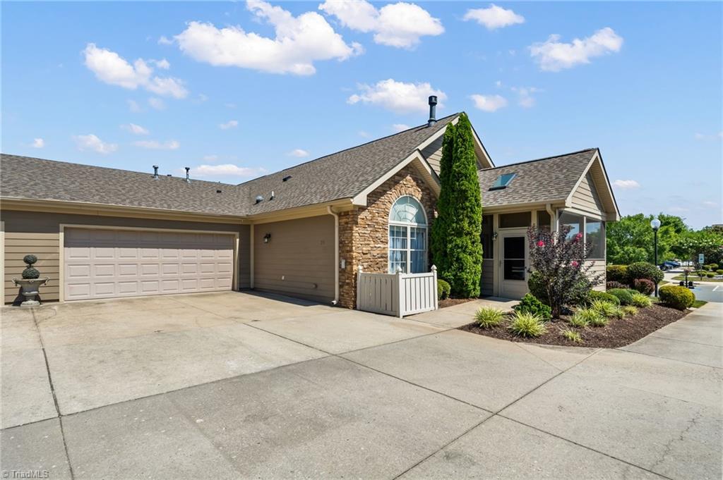 23 Pitlockry Place Property Photo 3