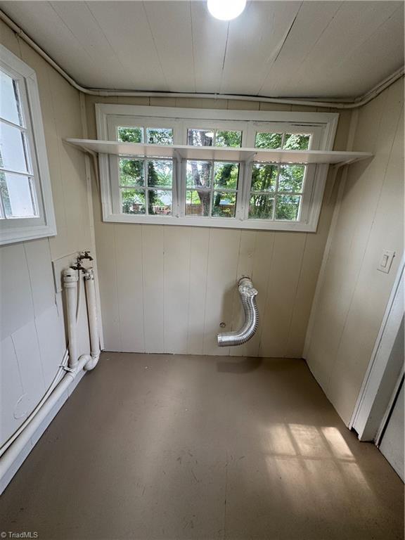 2369 Jefferson Avenue Property Photo 8