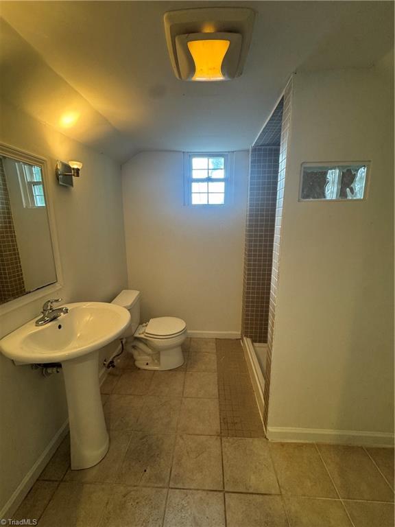2369 Jefferson Avenue Property Photo 14