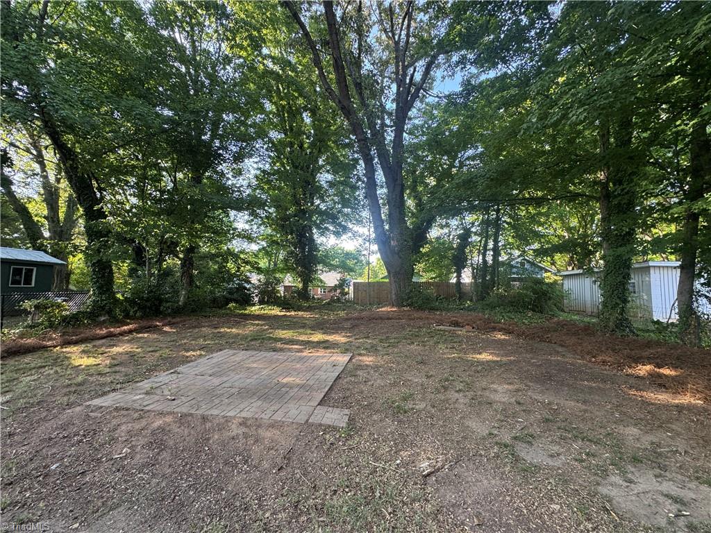 2369 Jefferson Avenue Property Photo 17