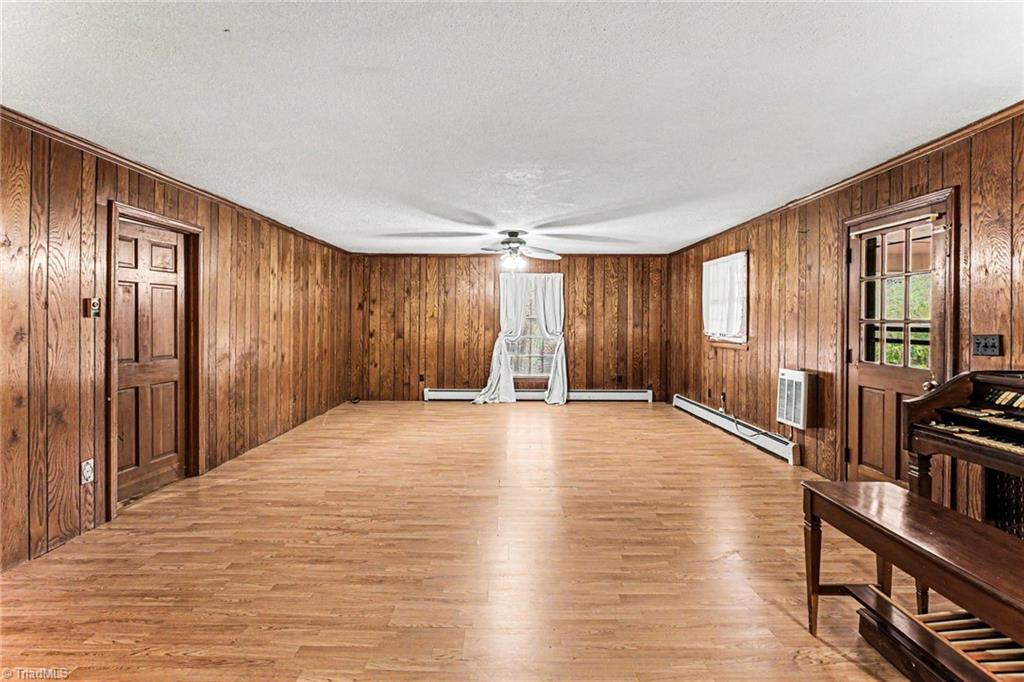1040 Beechwood Road Property Photo 7
