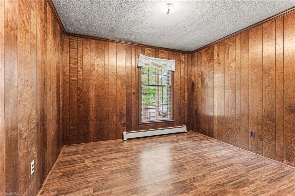 1040 Beechwood Road Property Photo 12