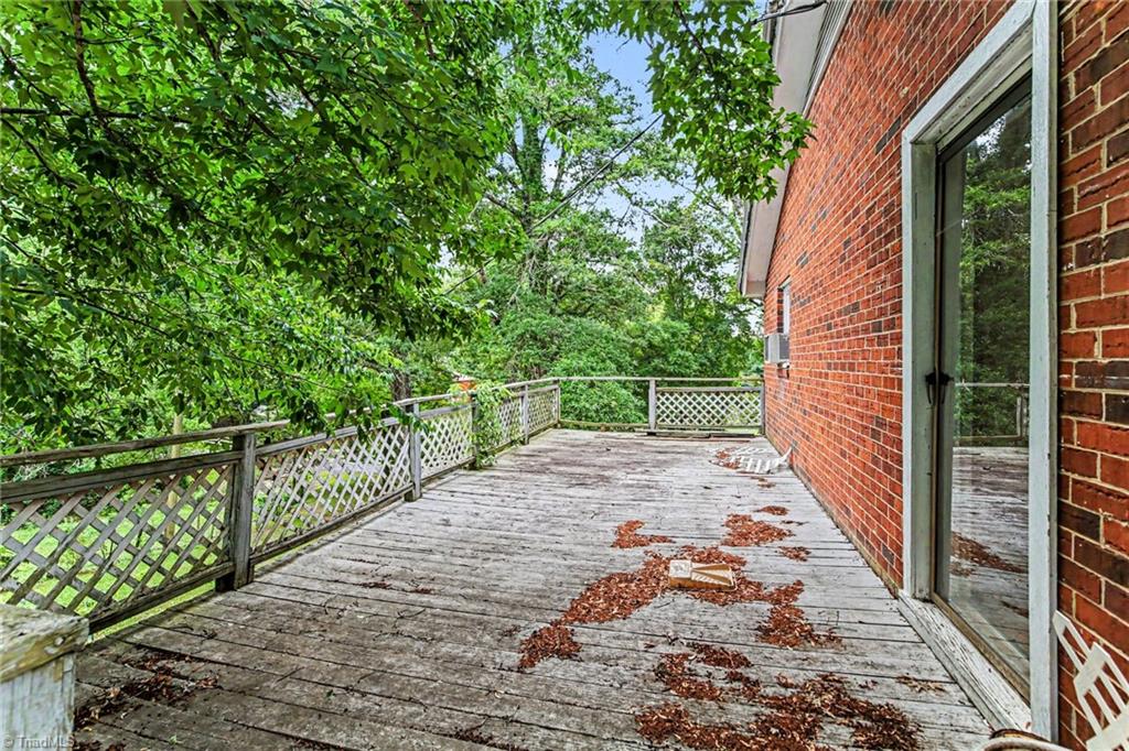 1040 Beechwood Road Property Photo 18