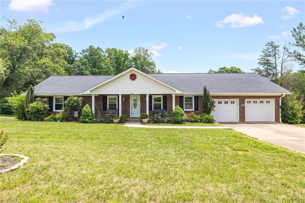 261 Westerly Park Road Property Photo 2
