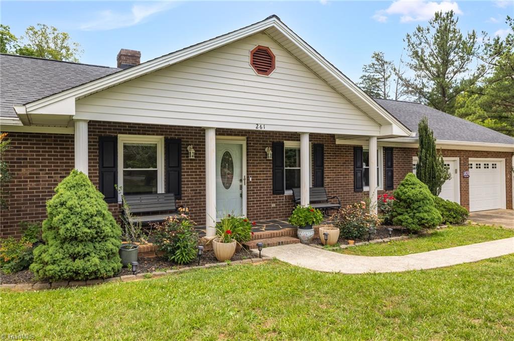 261 Westerly Park Road Property Photo 3