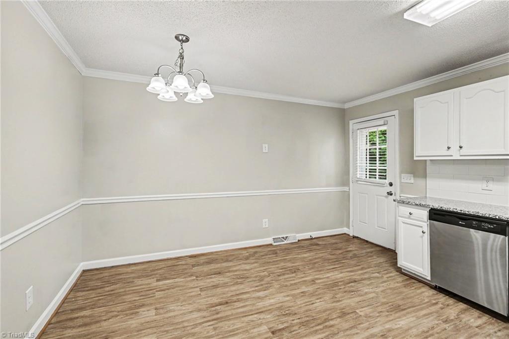 3854 Forest Valley Drive Property Photo 8
