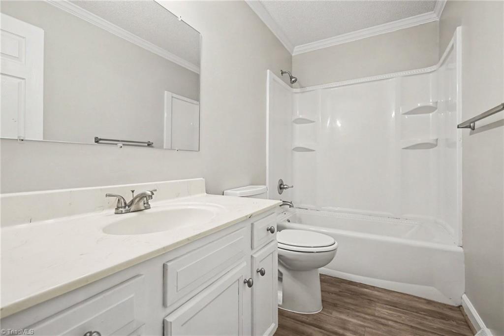 3854 Forest Valley Drive Property Photo 20