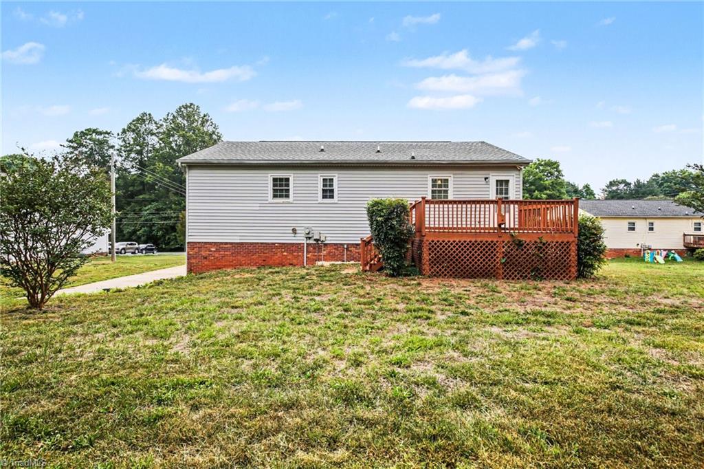 3854 Forest Valley Drive Property Photo 21