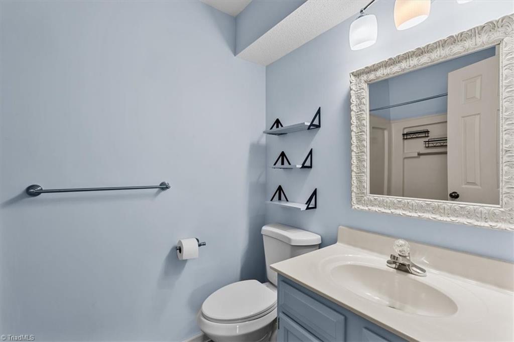 3701 Cotswold Terrace # K Property Photo 8
