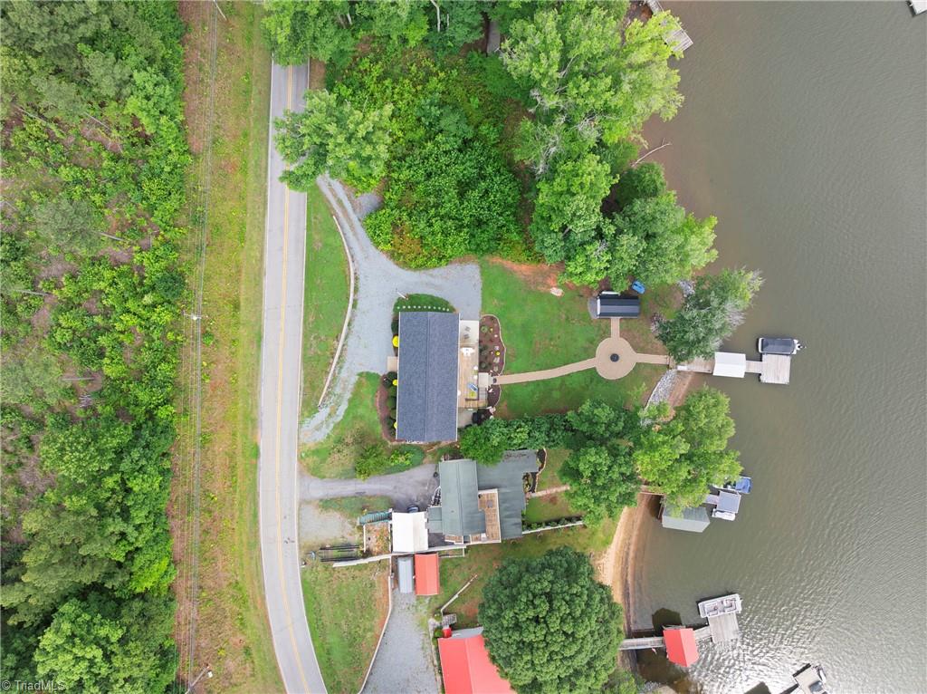 645 Riverside Drive Property Photo 7