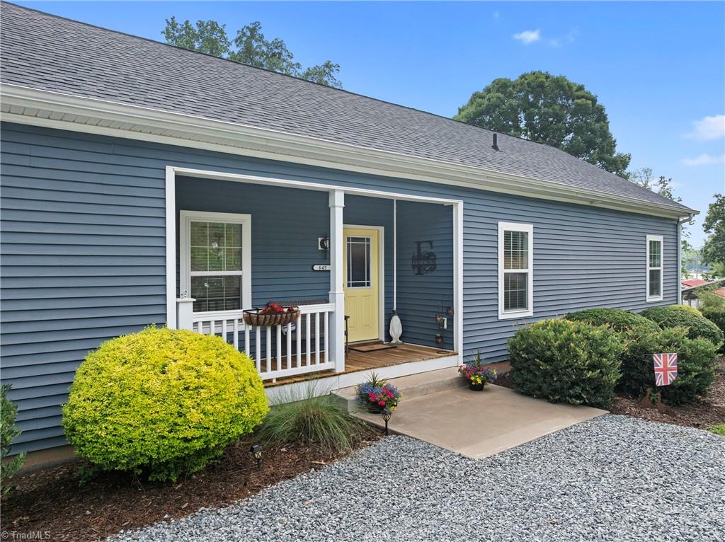 645 Riverside Drive Property Photo 8