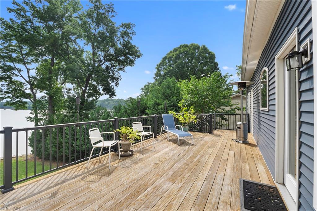 645 Riverside Drive Property Photo 12