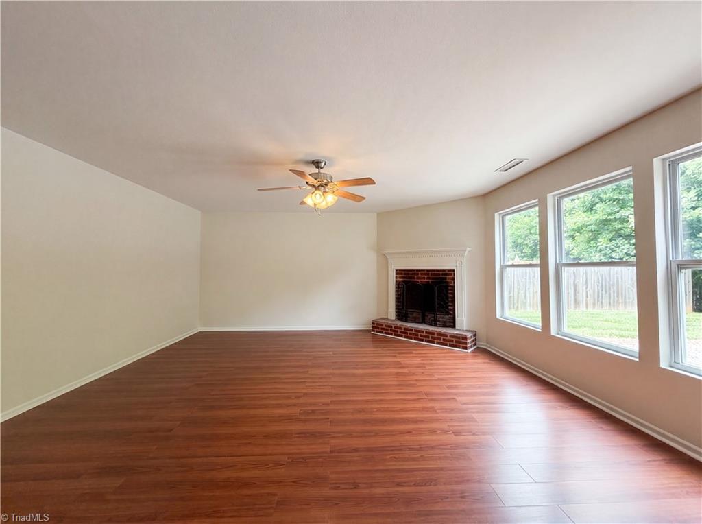 382 Kendall Drive Property Photo 3