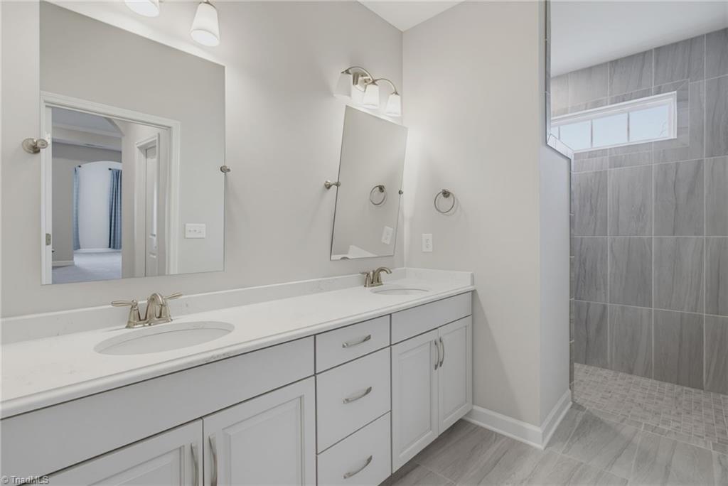 570 Tarrant Crossing Property Photo 8