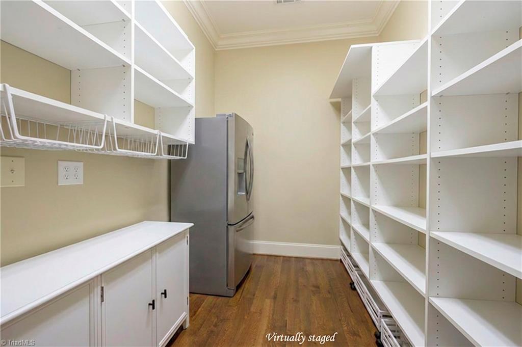 310 James Way Property Photo 17
