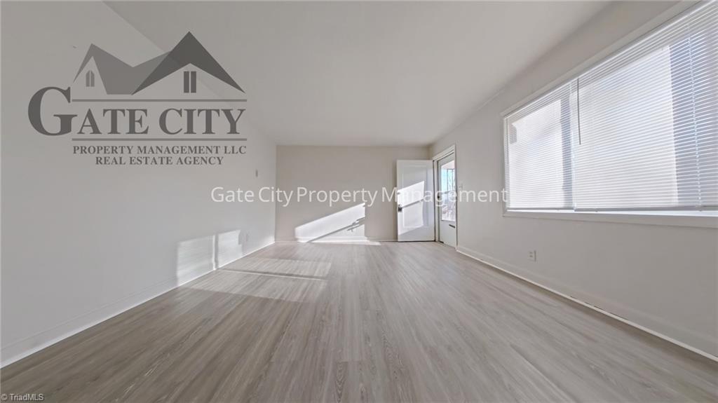 610 Hawthorne Avenue # B Property Photo 4