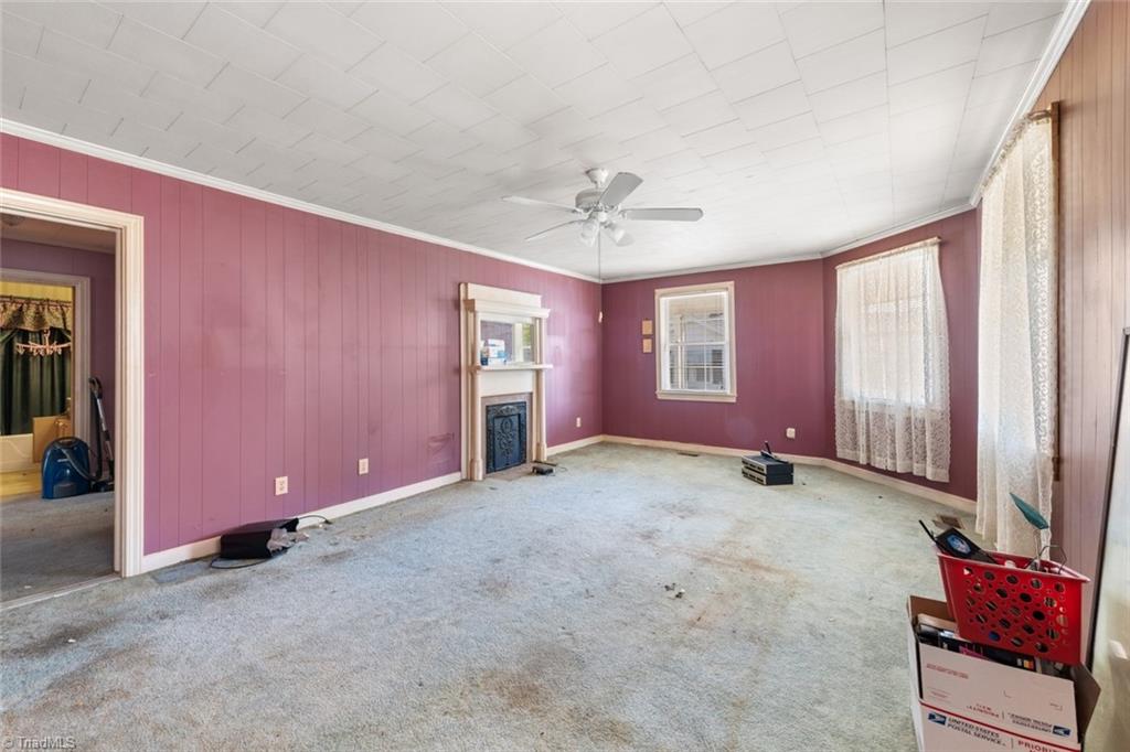 725 Everett Street Property Photo 6