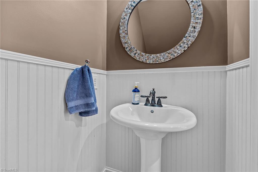 3903 Buncombe Drive Property Photo 21