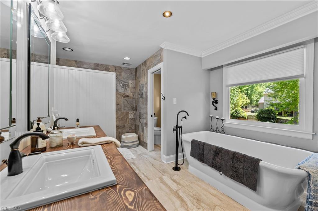 3903 Buncombe Drive Property Photo 35