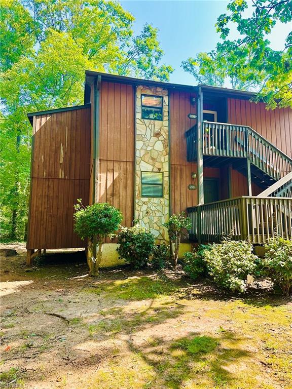 2101 Aspen Way Property Photo 1