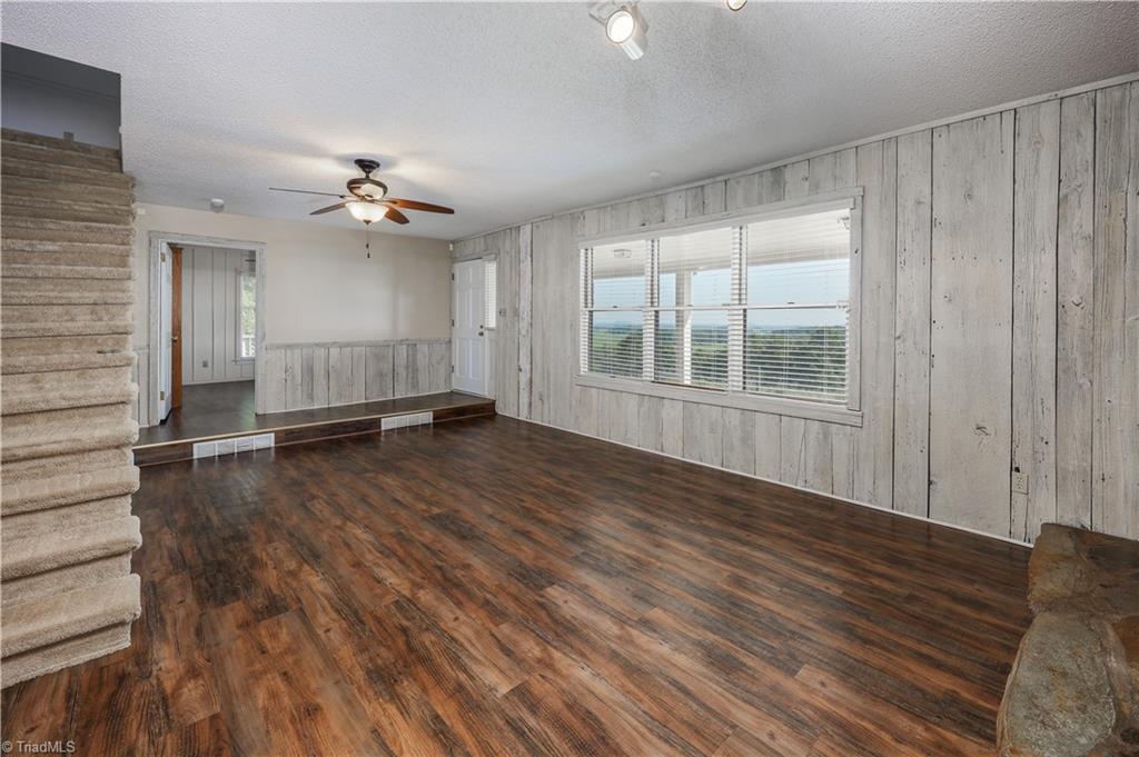 6350 Roscoe Road Property Photo 8