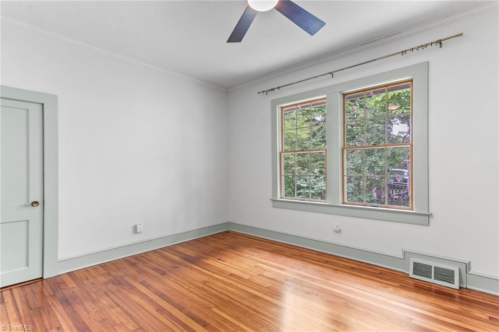 949 Hutton Street Property Photo 28