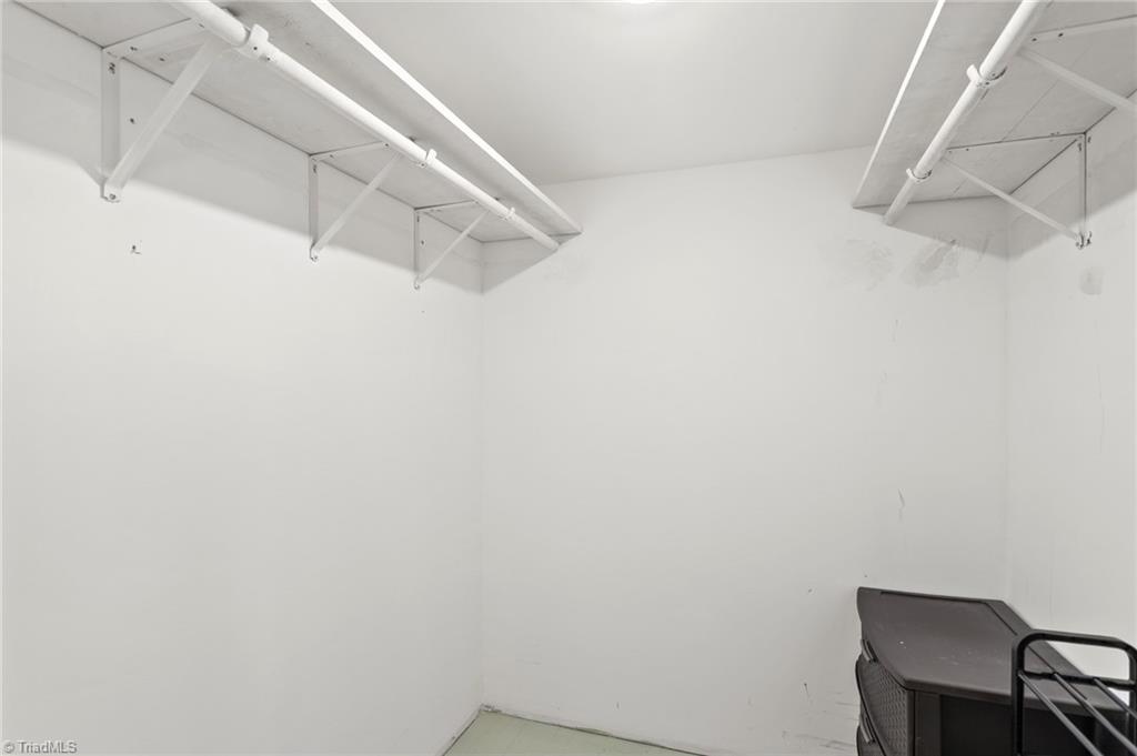 949 Hutton Street Property Photo 33
