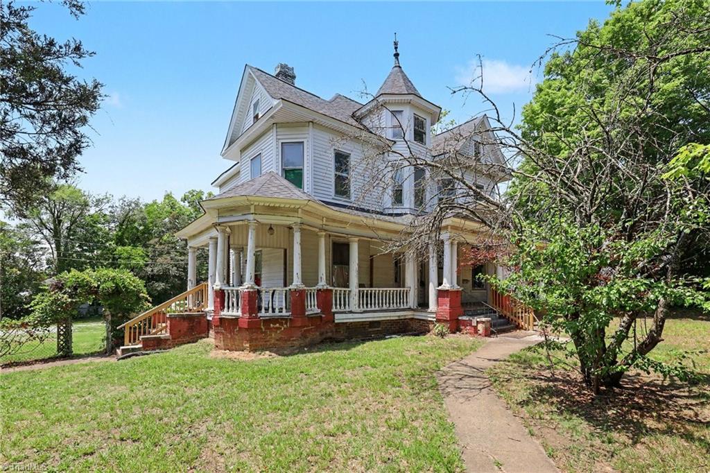 504 W Webb Avenue Property Photo 1