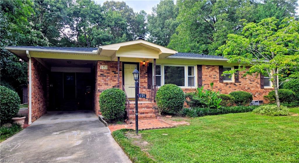 171 Idlewild Drive Property Photo 2