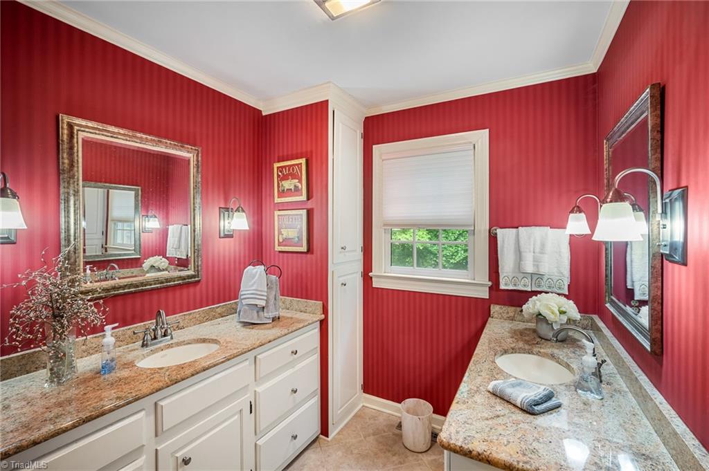 175 Huntington Trail Property Photo 28