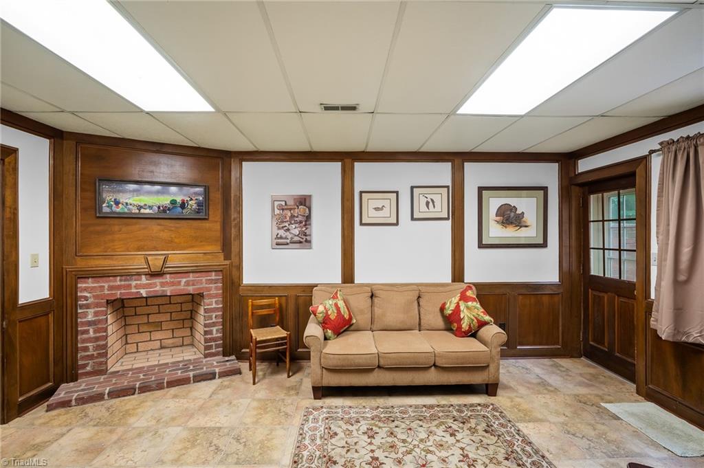 175 Huntington Trail Property Photo 46