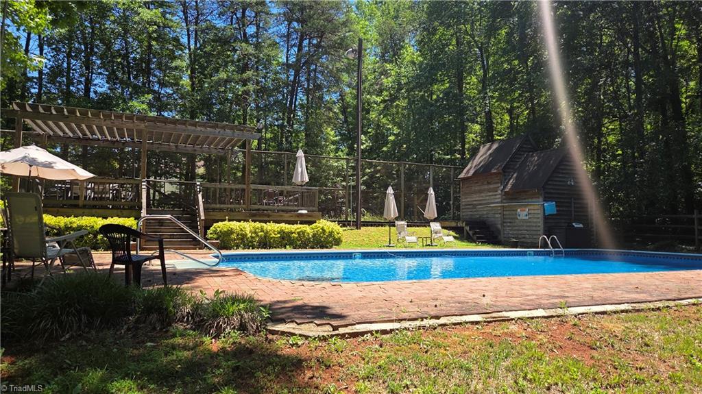175 Huntington Trail Property Photo 48