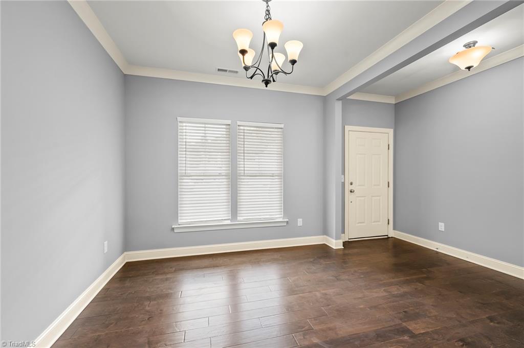 4711 Evie Court Property Photo 4