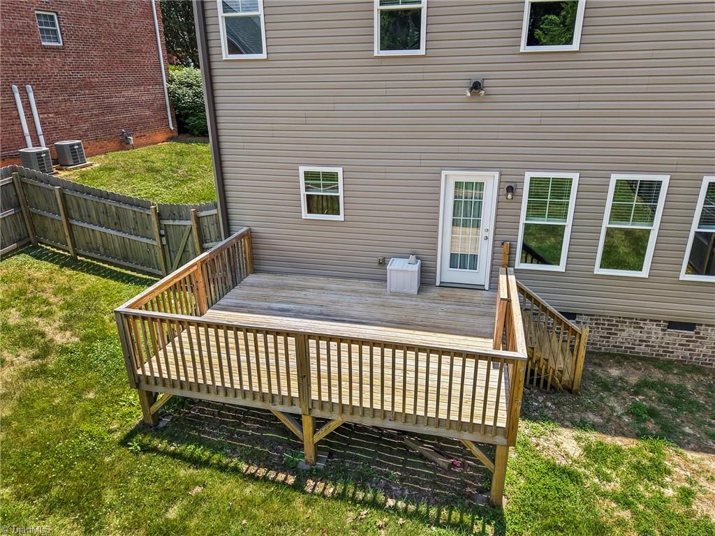 4711 Evie Court Property Photo 11