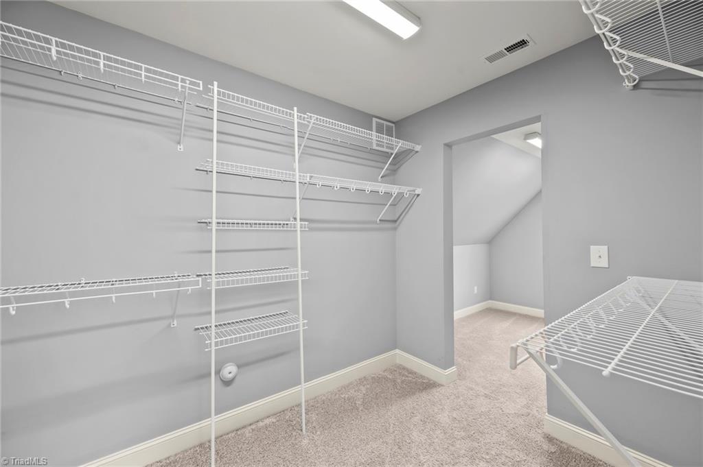 4711 Evie Court Property Photo 18