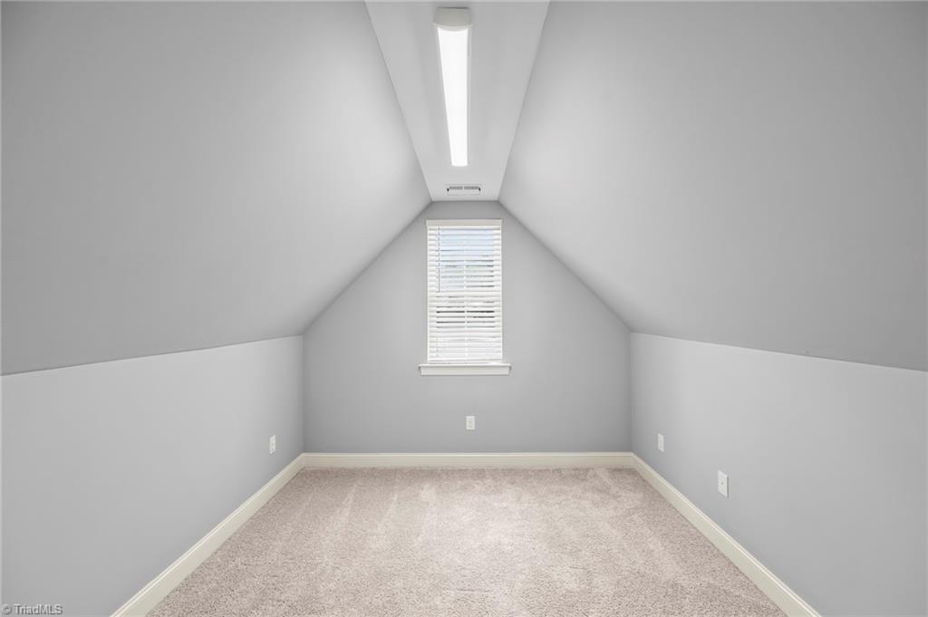 4711 Evie Court Property Photo 19