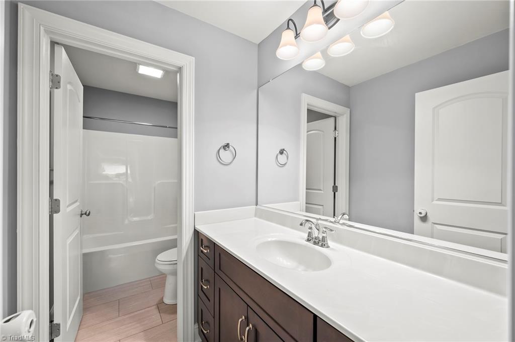 4711 Evie Court Property Photo 23