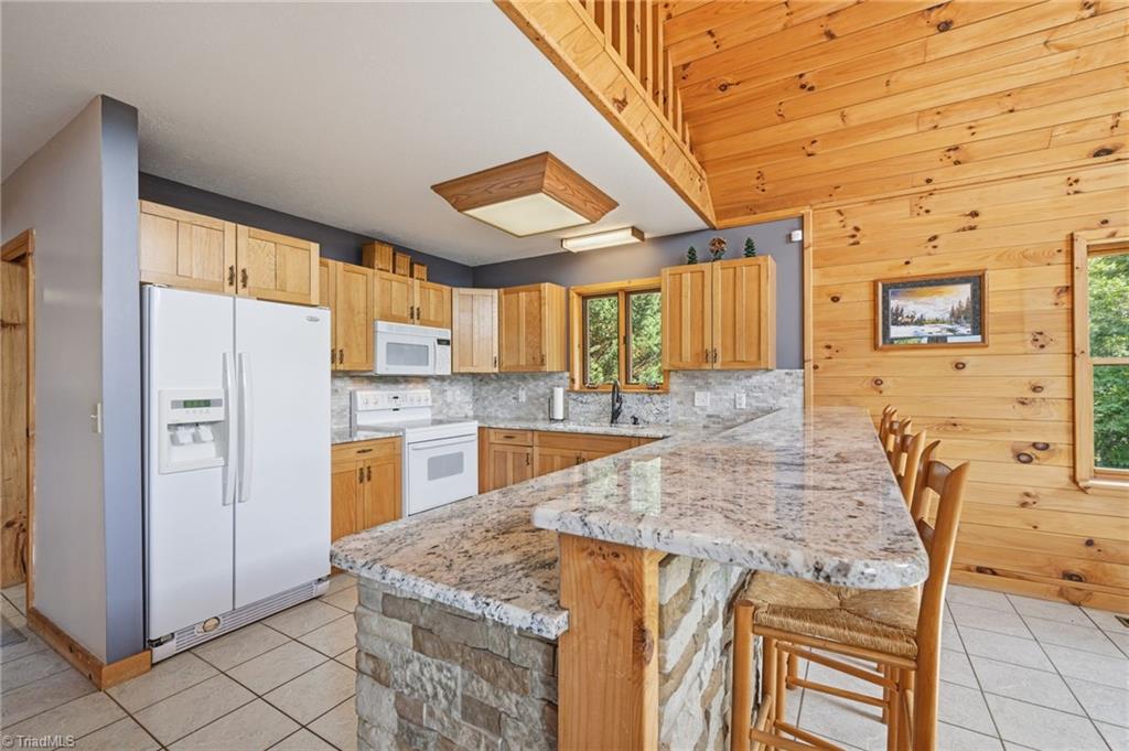 605 Valley View Drive Property Photo 7