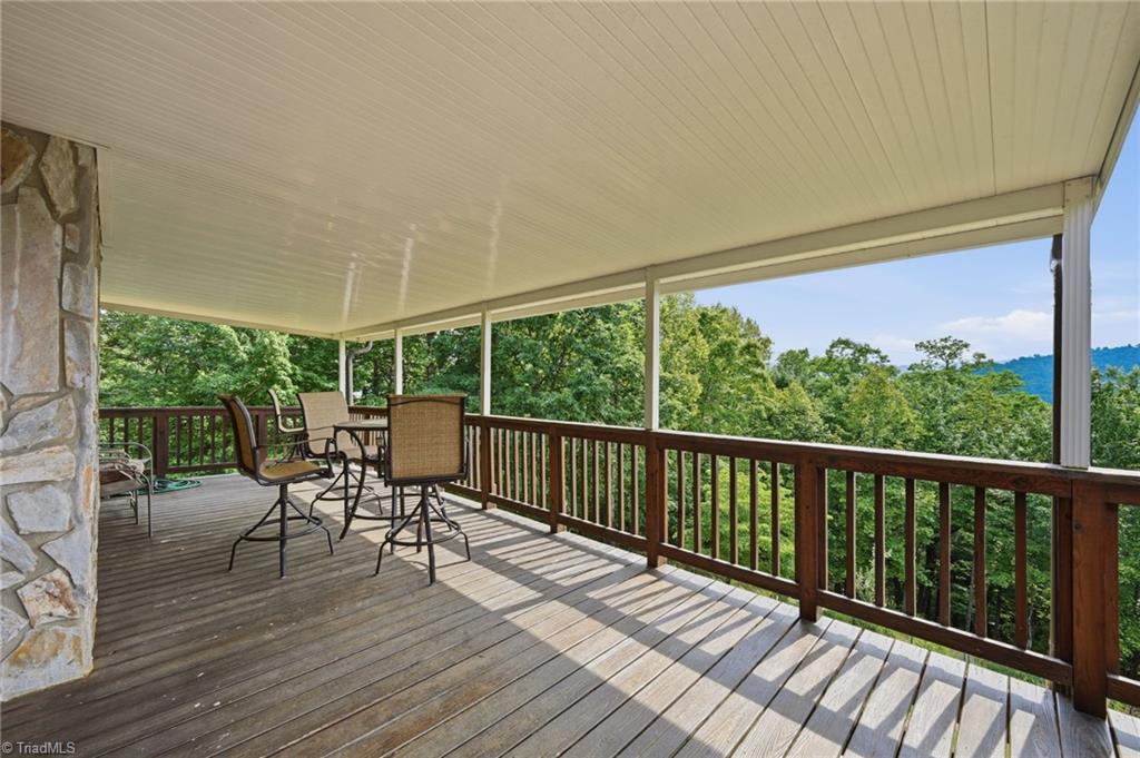 605 Valley View Drive Property Photo 20