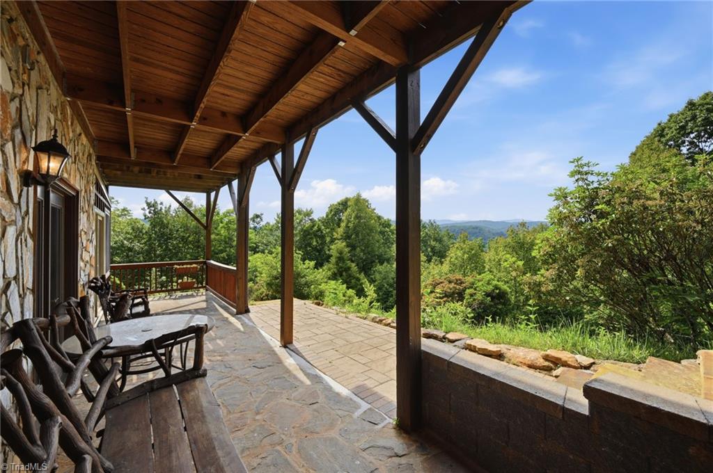 605 Valley View Drive Property Photo 23