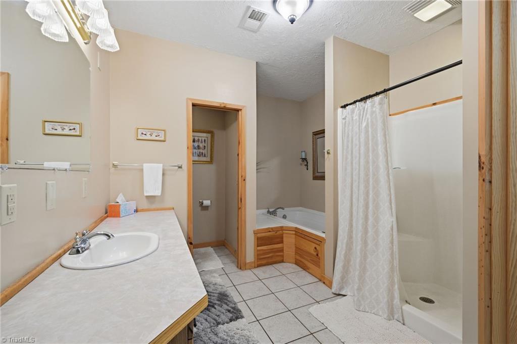 605 Valley View Drive Property Photo 26