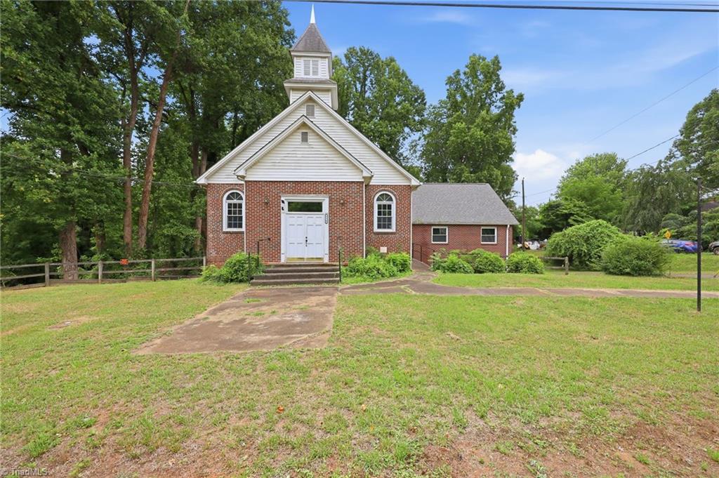 210 Oak Grove Road Property Photo 2