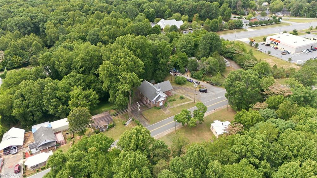 210 Oak Grove Road Property Photo 6
