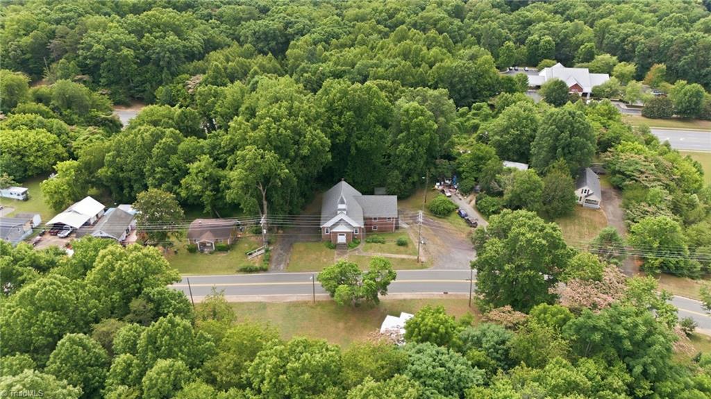 210 Oak Grove Road Property Photo 9