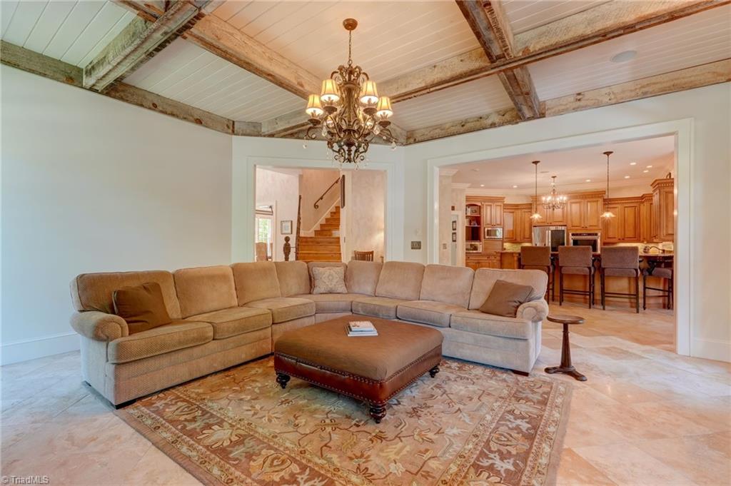 4501 Kendale Road Property Photo 7