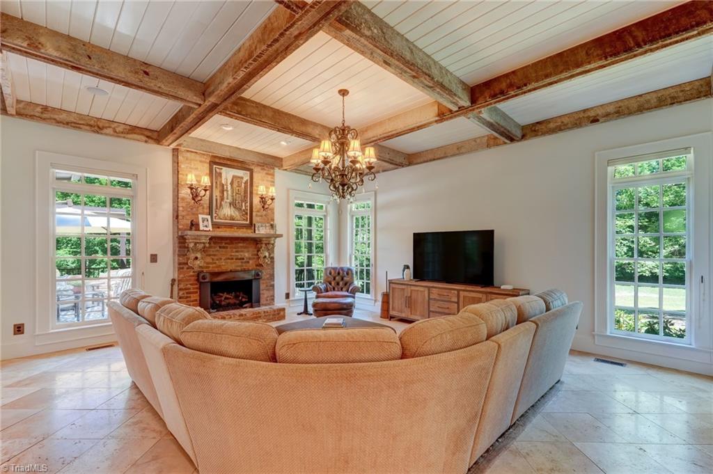 4501 Kendale Road Property Photo 8